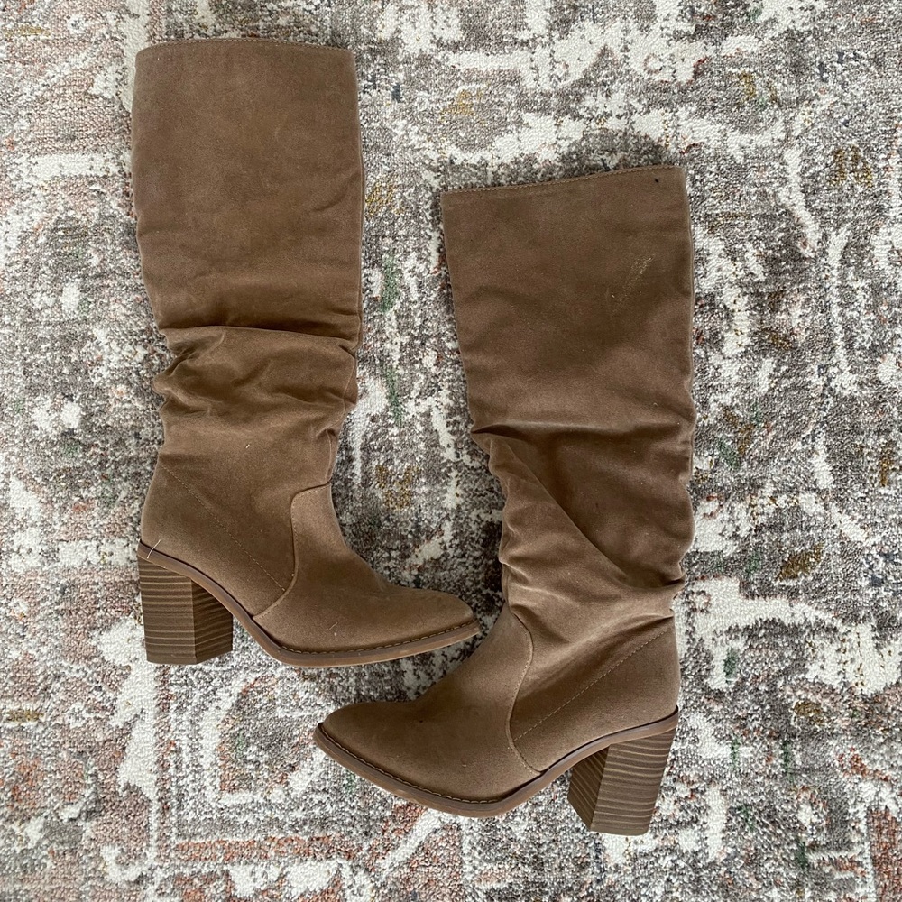 High heel boots